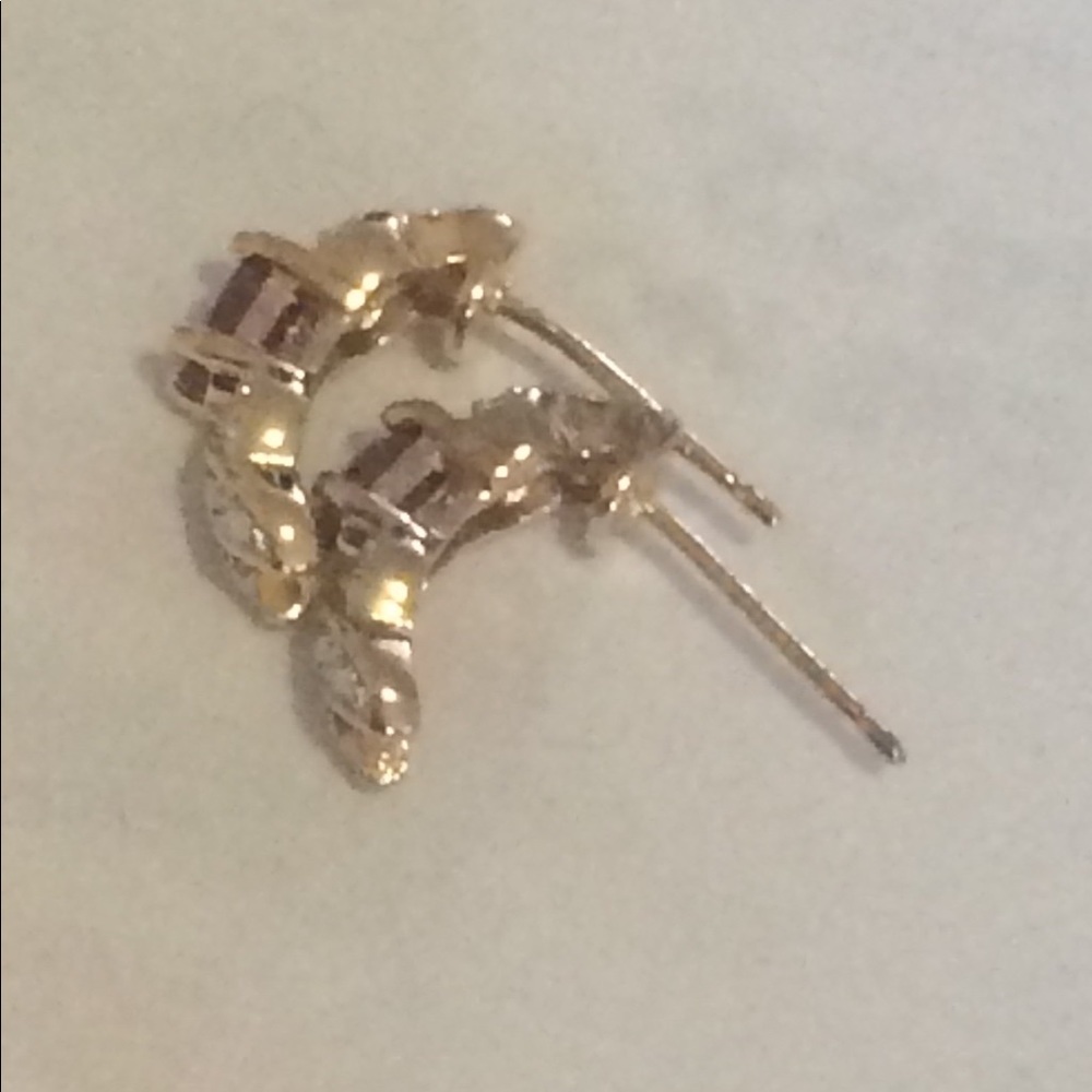 10k ruby earrings. - Picture 12 of 14